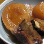 豚バラスペアリブと大根の煮物